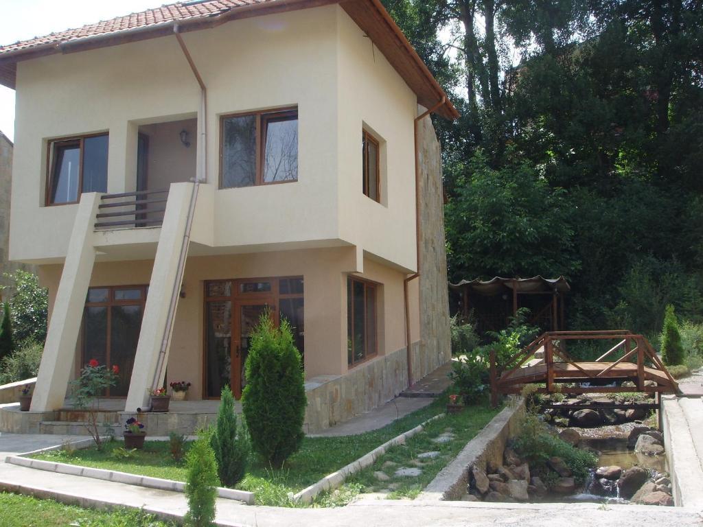 The Lake Villa Smolyan Bagian luar foto